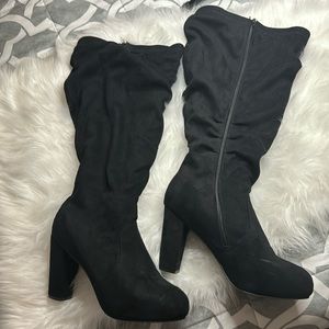 Torrid Block Heel Stretch Knee Boot (WW)